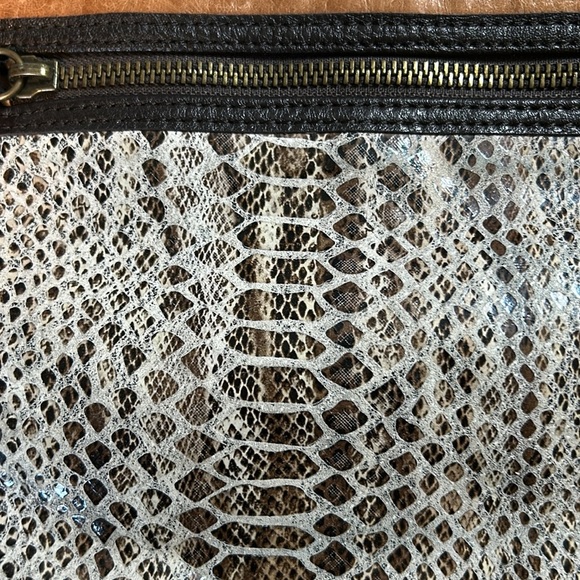 THE SAK LEATHER ANIMAL PRINT LEATHER CROSSBODY BAG - Picture 12 of 12